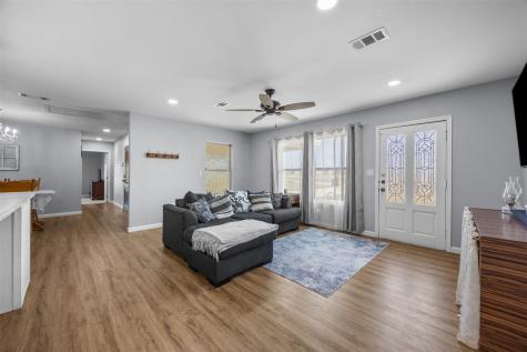 235 Alton Lane Ennis TX 75119