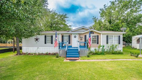 1609 Lands End Street Granbury TX 76048