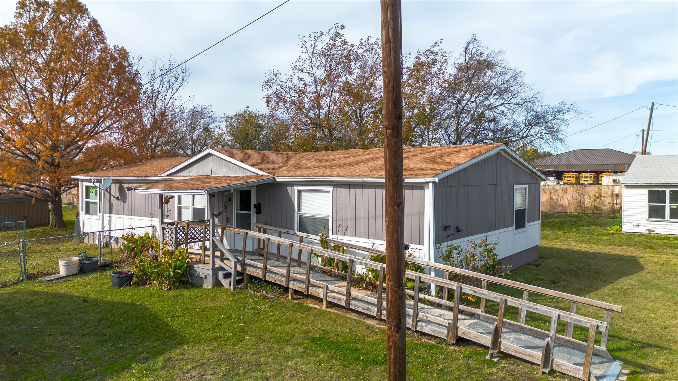 107 N College Street Itasca TX 76055