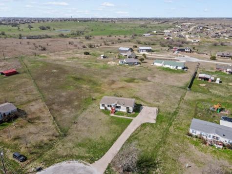 9105 Idaho Street Joshua TX 76058