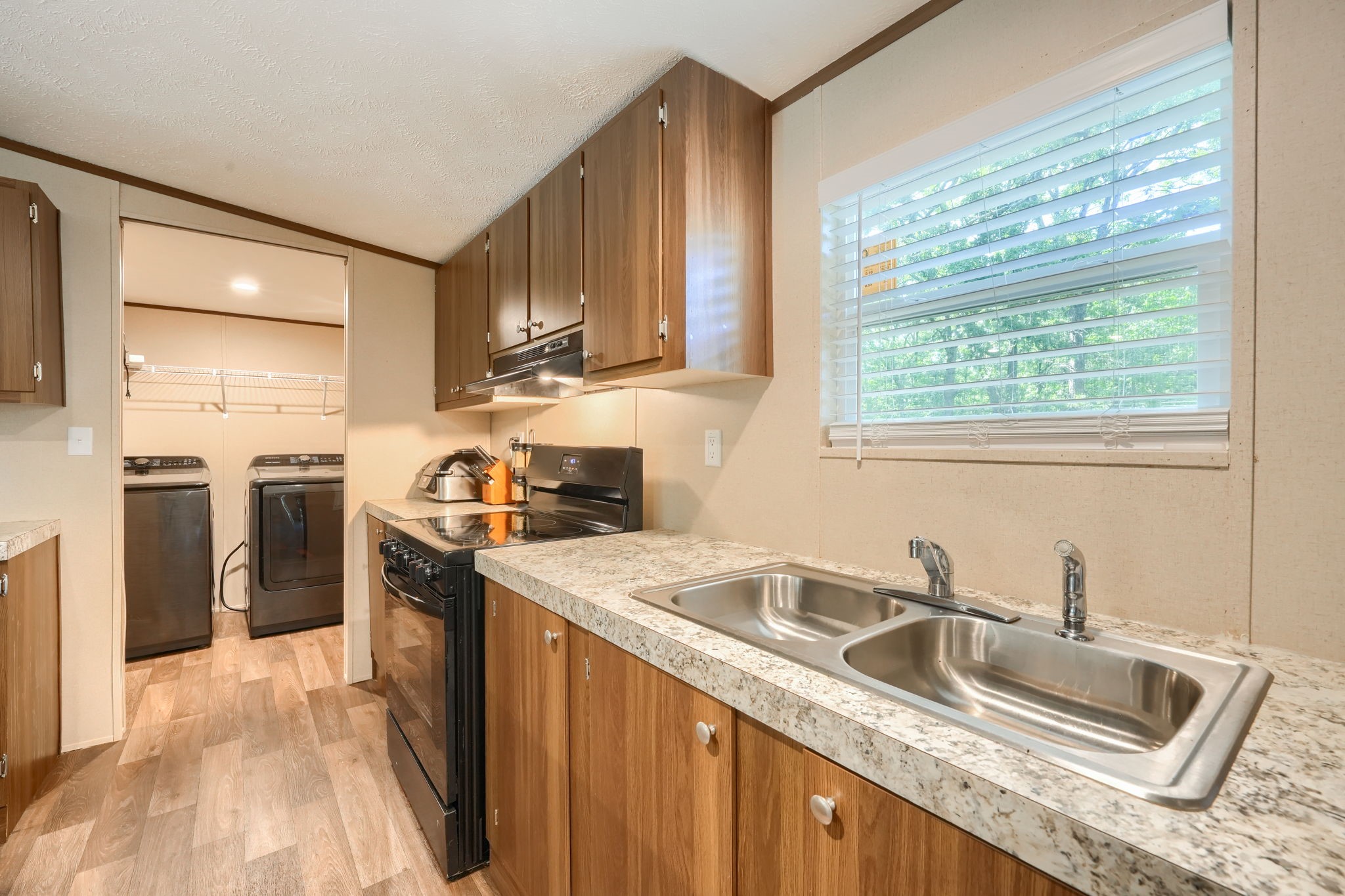 1808 Grady Road Hawk Cove TX 75474