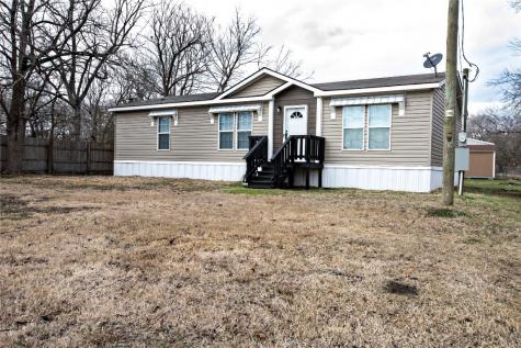 506 Mill Street Ladonia TX 75449