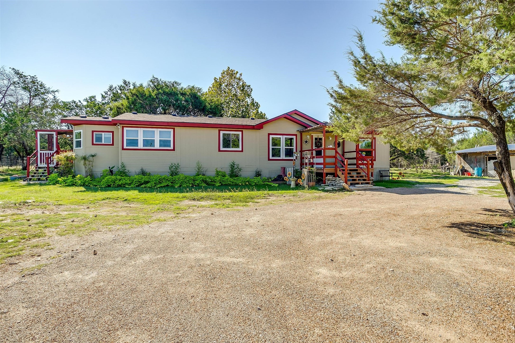 2435 Hermosa Hills Court Granbury TX 76048