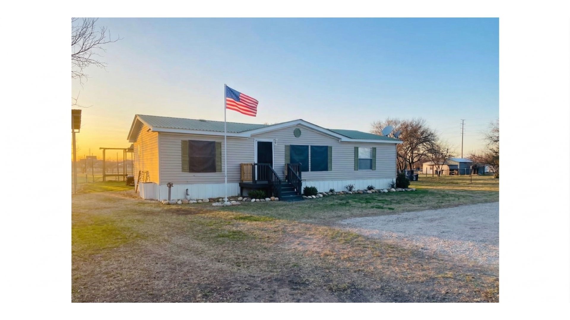 301 County Road 5716 Natalia TX 78059