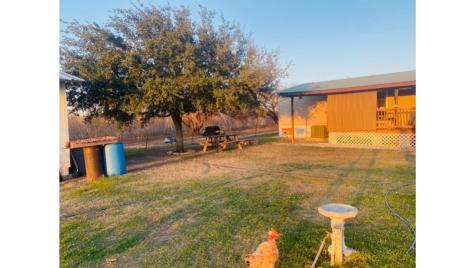 301 County Road 5716 Natalia TX 78059