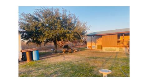 301 County Road 5716 Natalia TX 78059