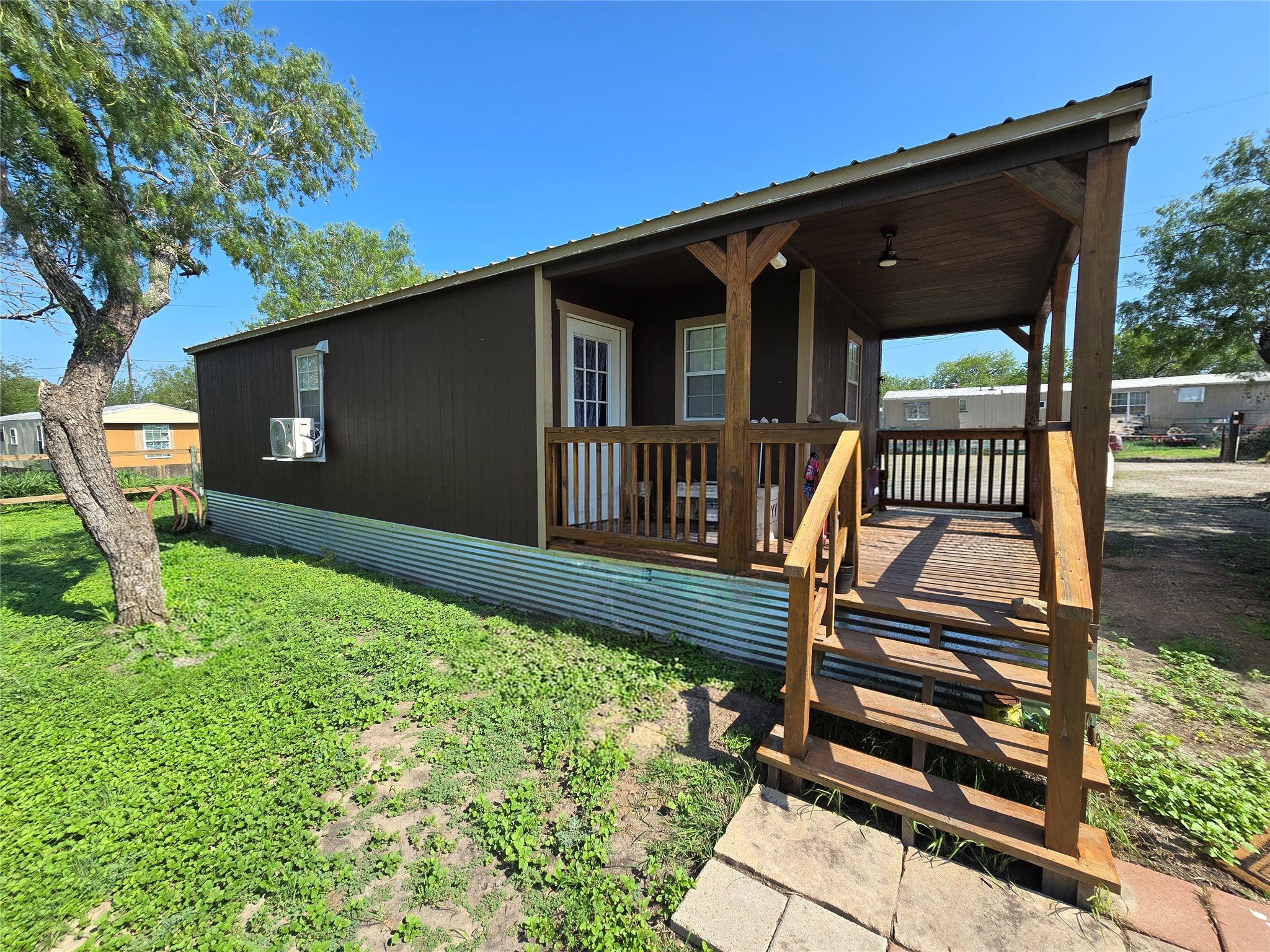 205 W Travis Street Karnes City TX 78118