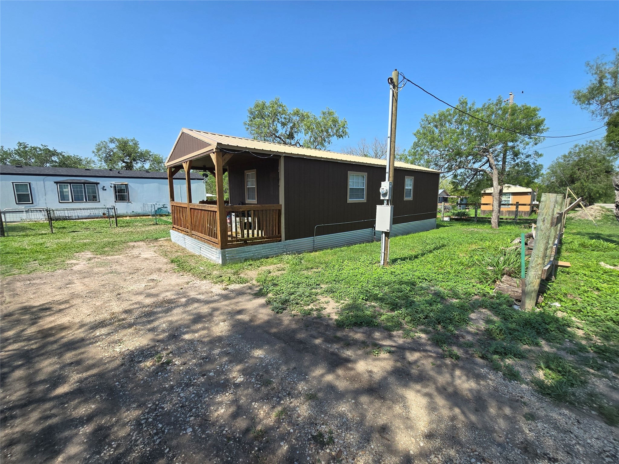 205 W Travis Street Karnes City TX 78118