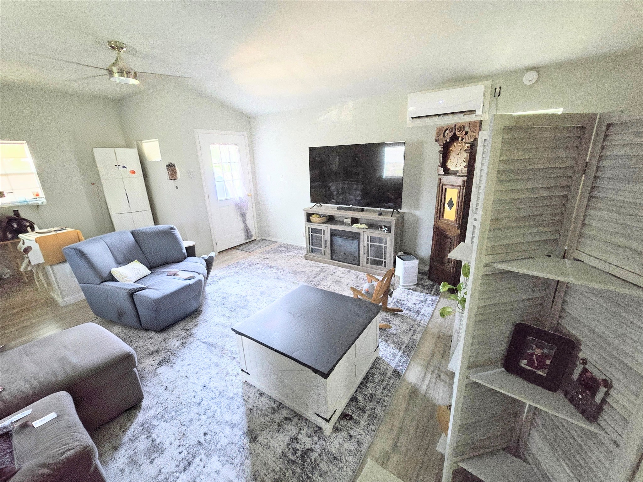 205 W Travis Street Karnes City TX 78118