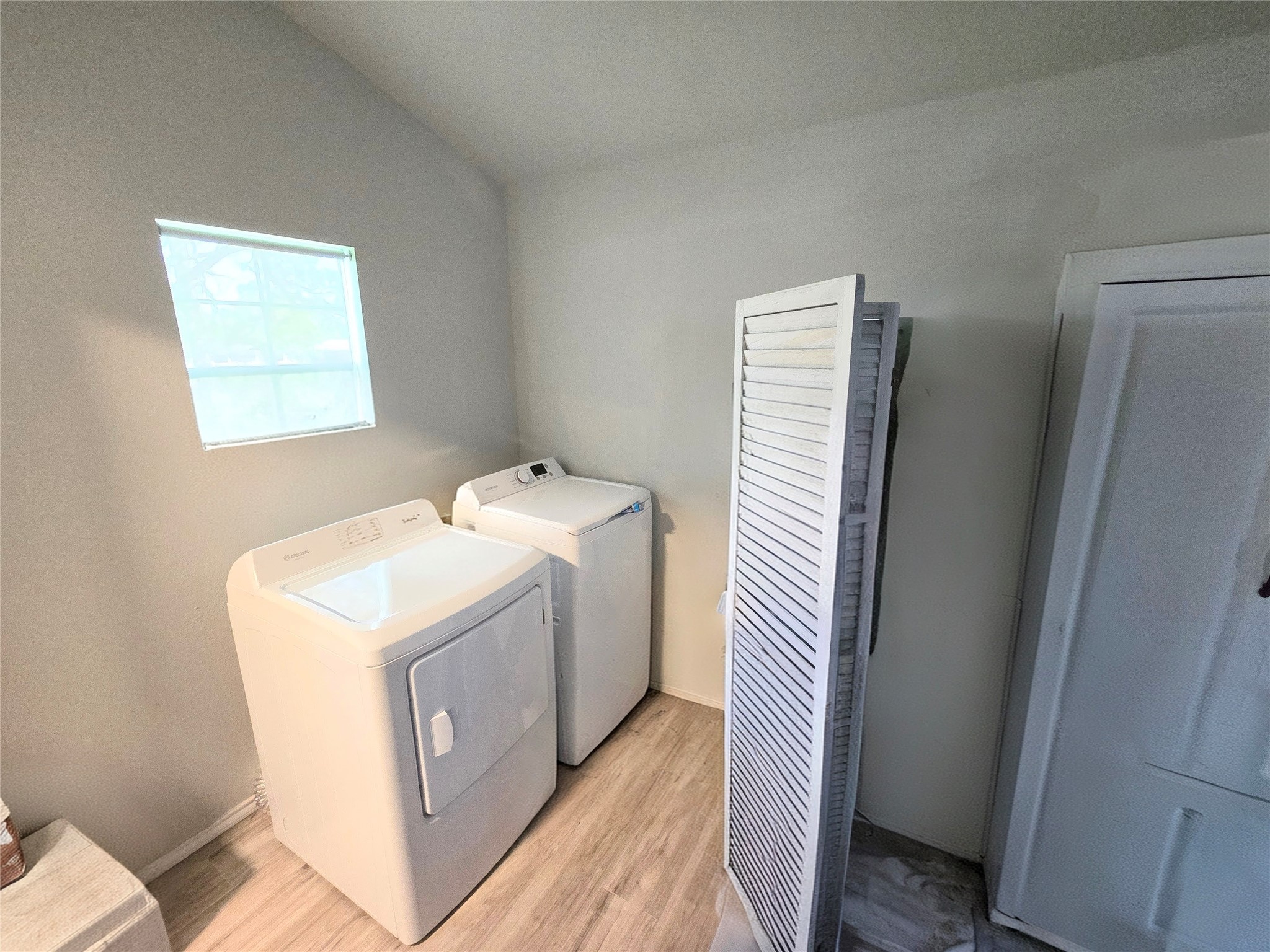 205 W Travis Street Karnes City TX 78118