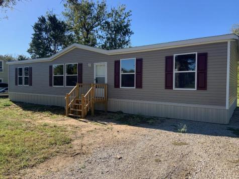 404 Hutchinson Street Bowie TX 76230