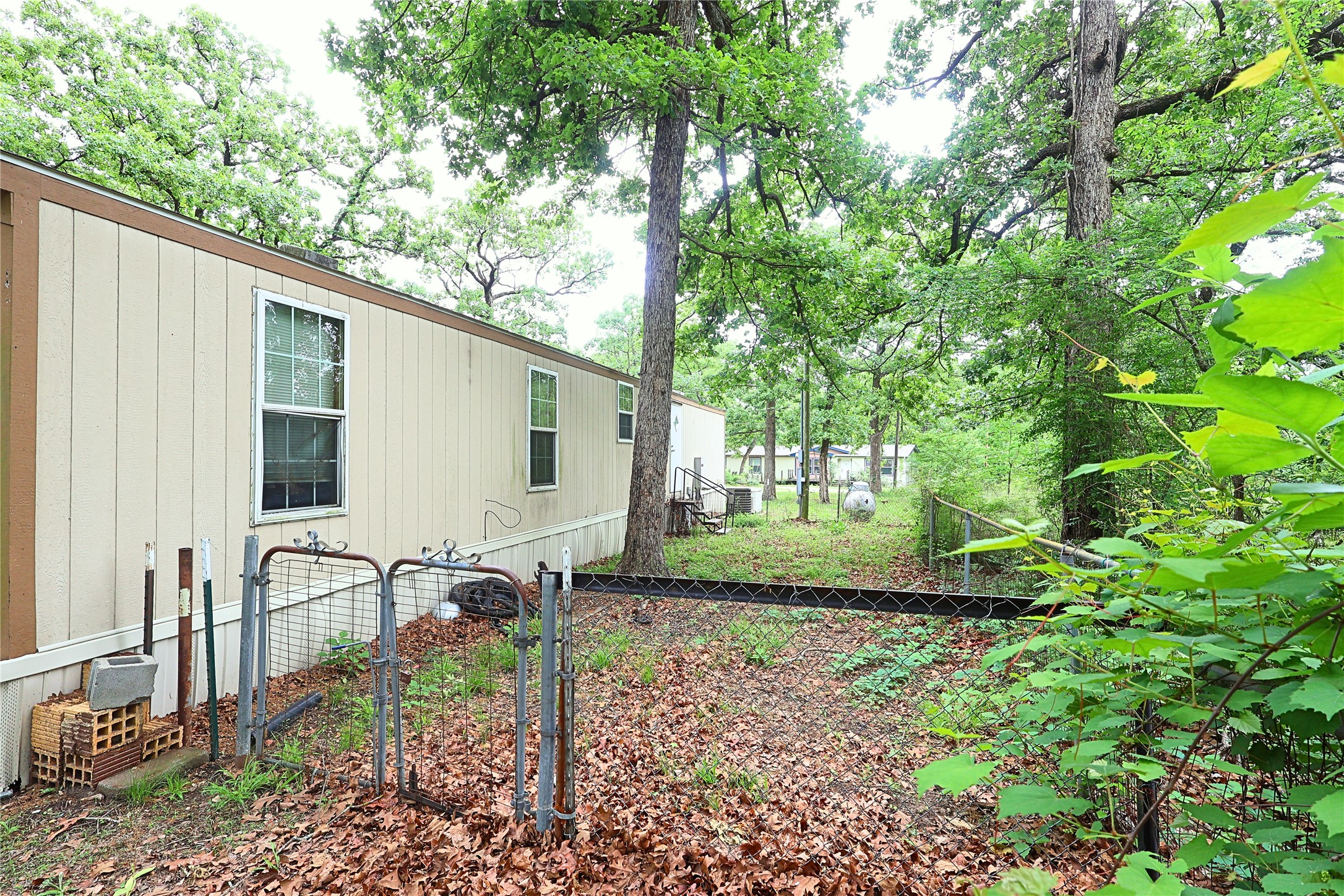 13990 Daniel Boone Lane Log Cabin TX 75148
