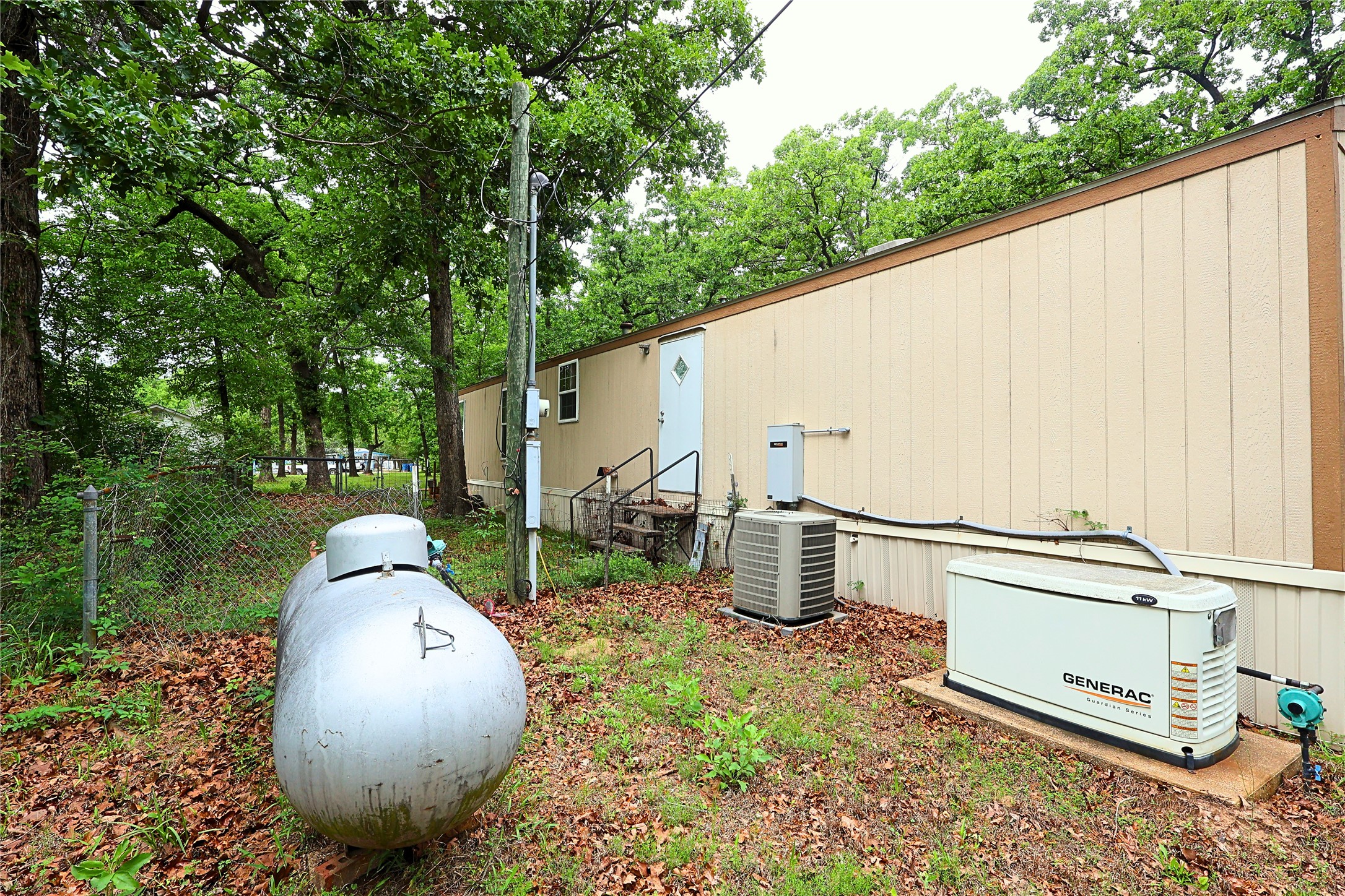 13990 Daniel Boone Lane Log Cabin TX 75148