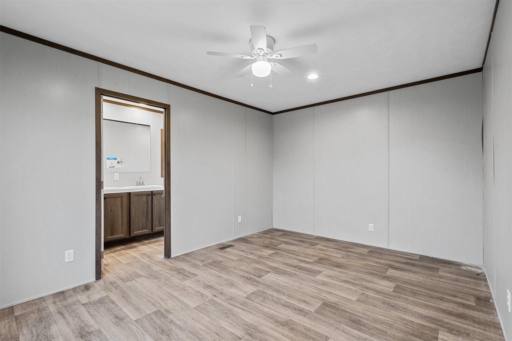 1107 Ridgeview Circle Granbury TX 76048