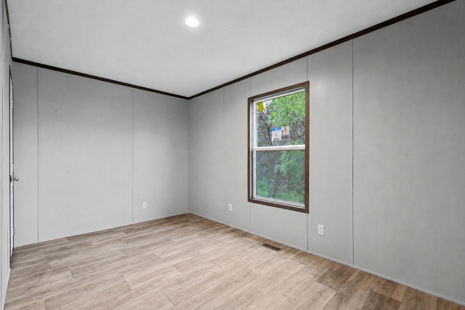 1107 Ridgeview Circle Granbury TX 76048