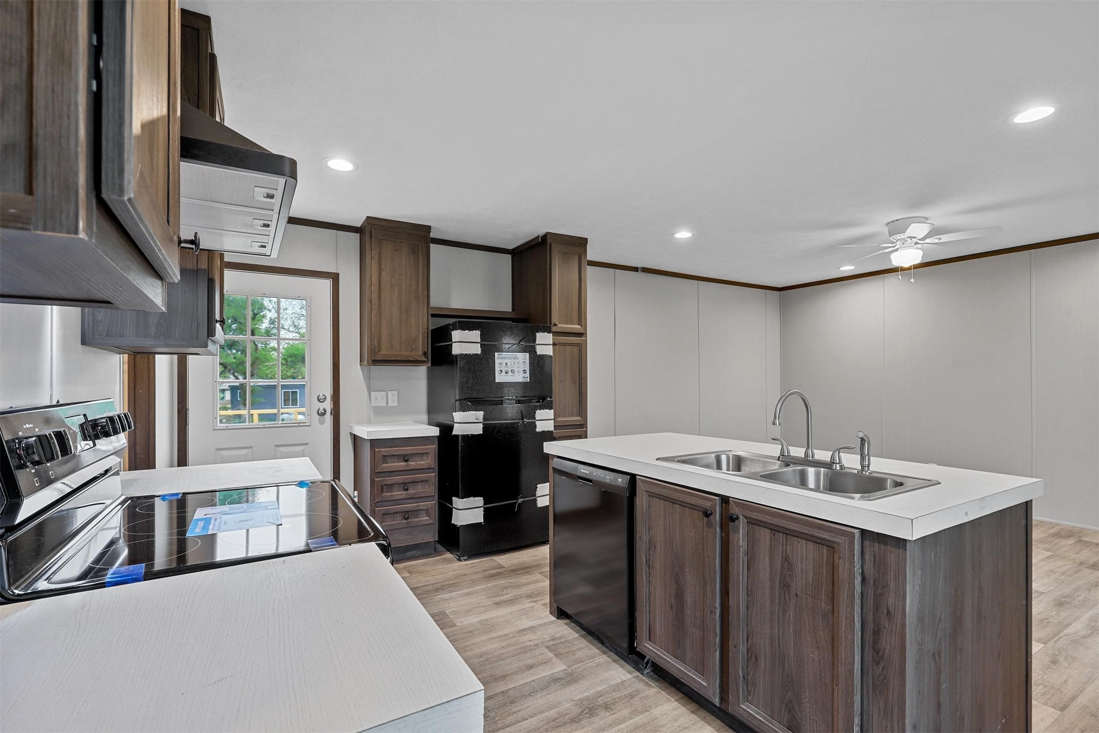 1107 Ridgeview Circle Granbury TX 76048
