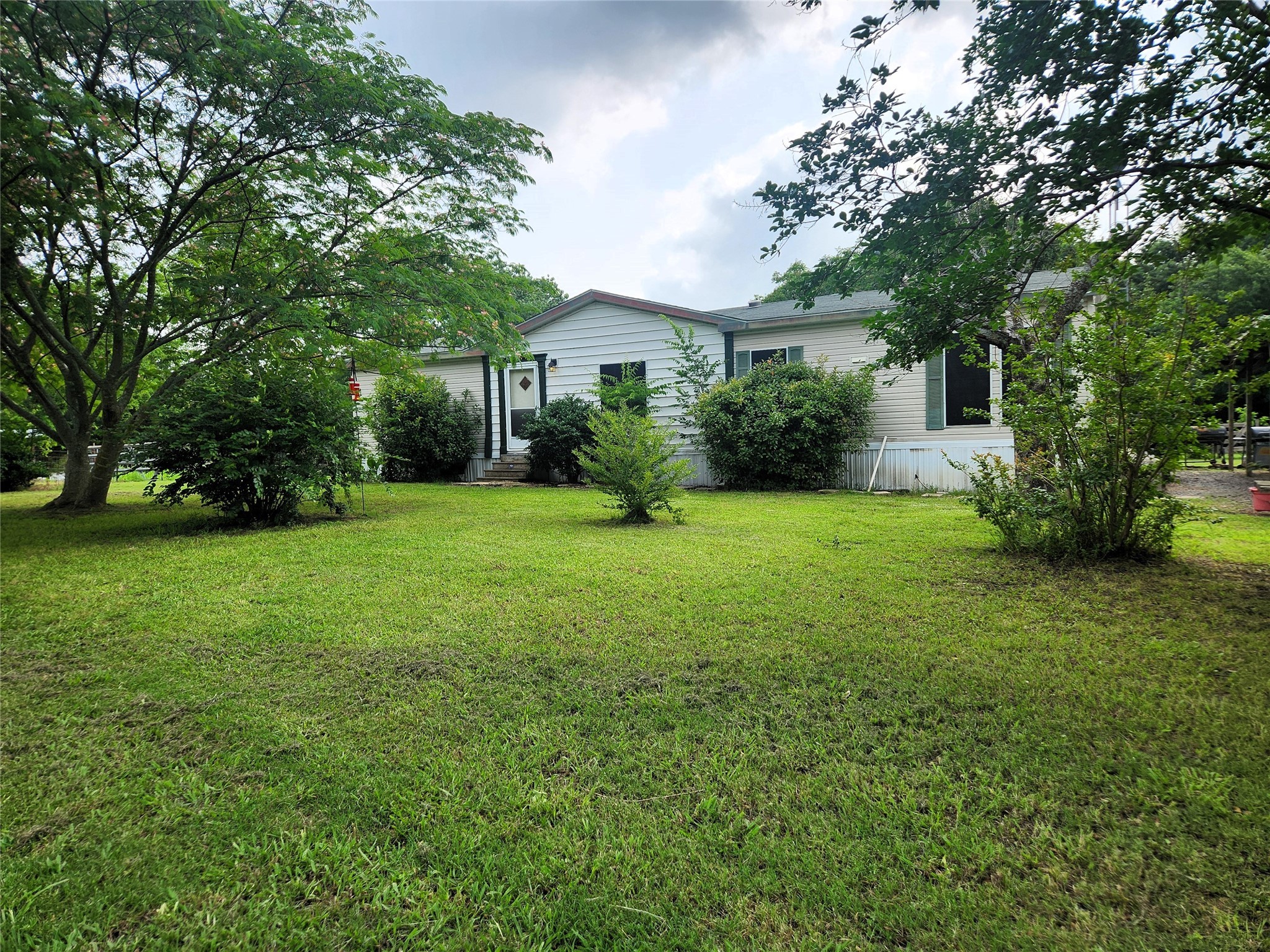7981 Fm 697 Whitewright TX 75491