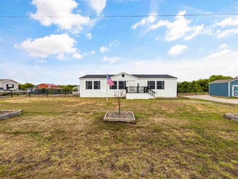 5913 Hickory Court Joshua TX 76058