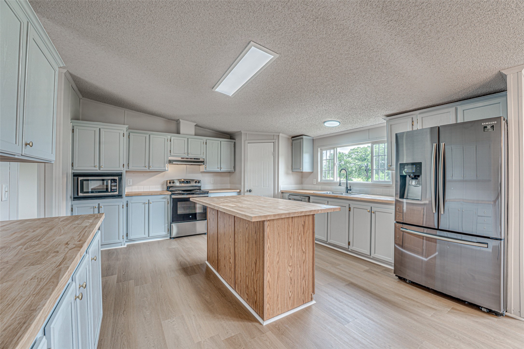9239 Sabine Drive Quinlan TX 75474