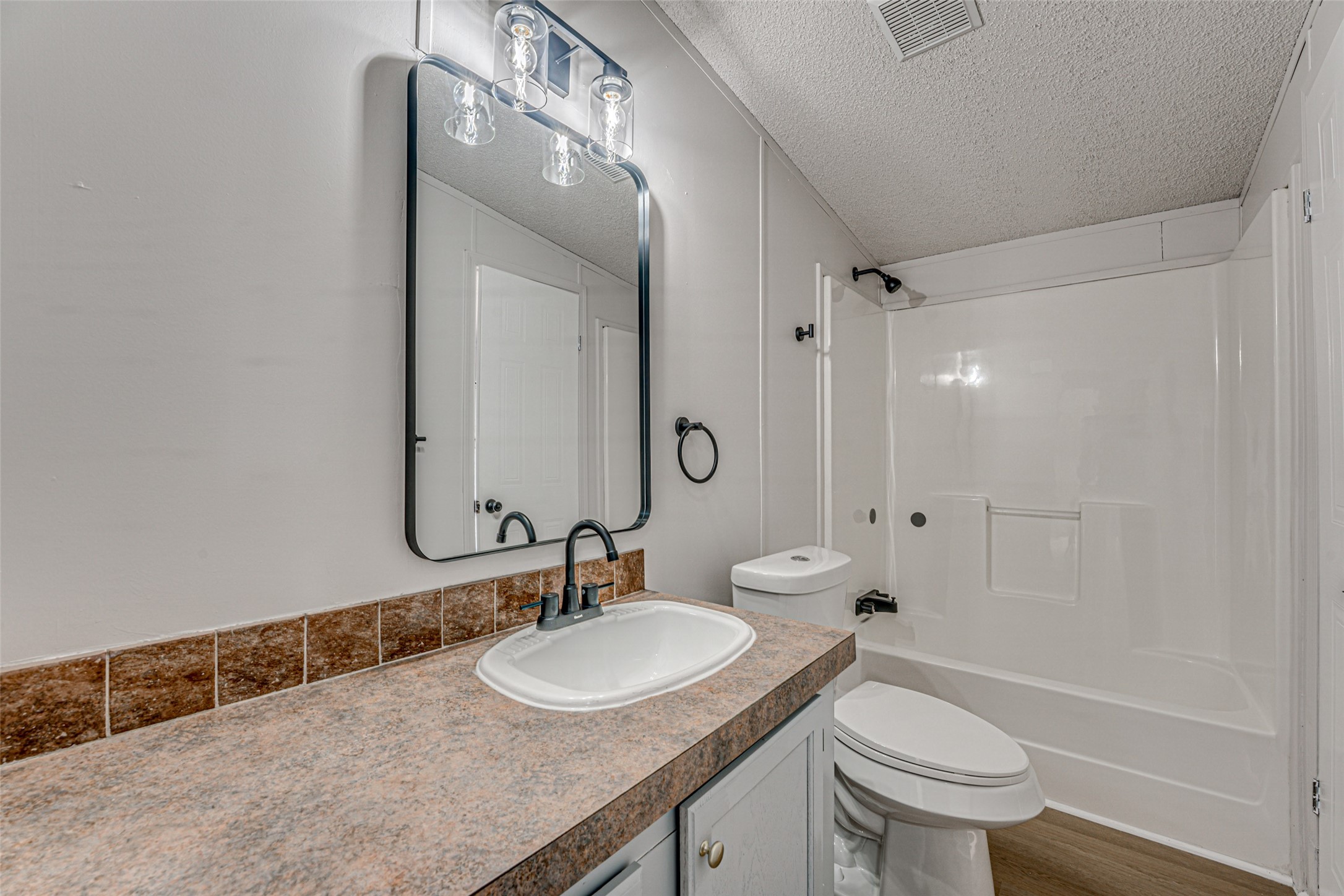 9239 Sabine Drive Quinlan TX 75474
