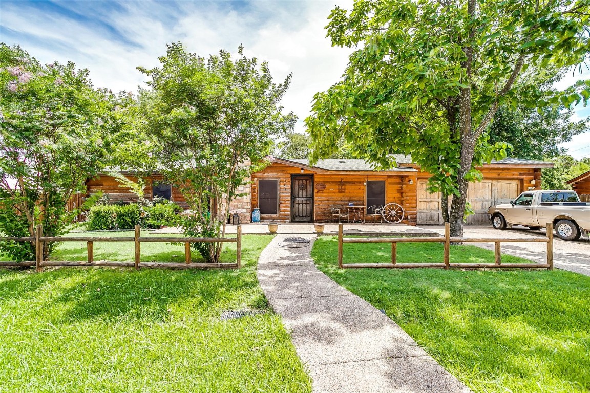 101 S Baugh Street Alvarado TX 76009