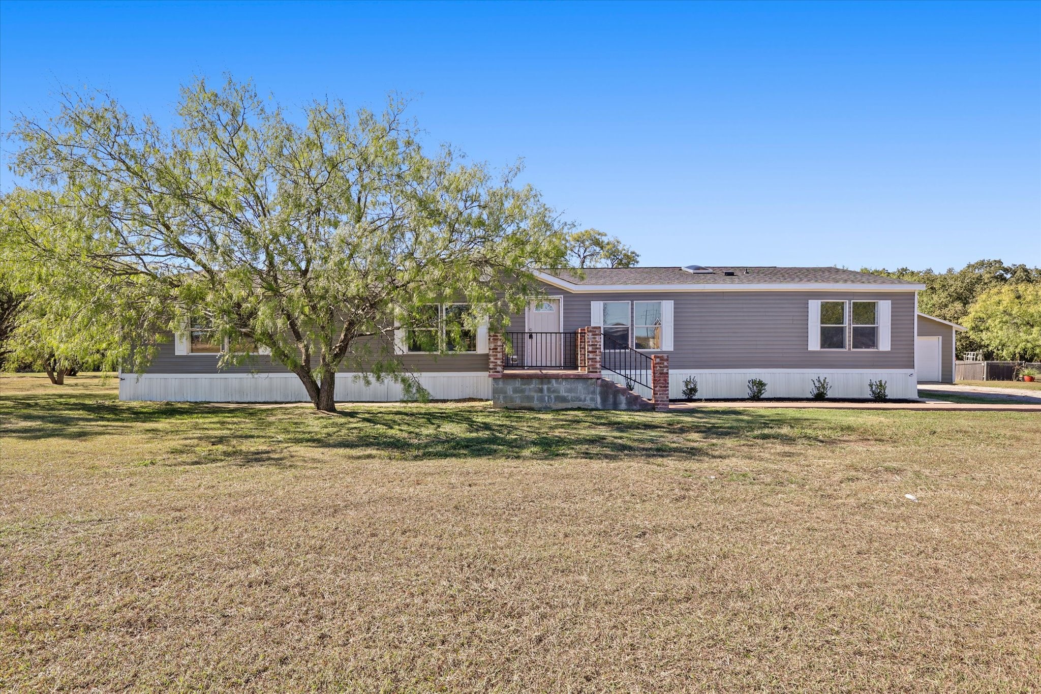 9009 N Monterrey Drive Alvarado TX 76009
