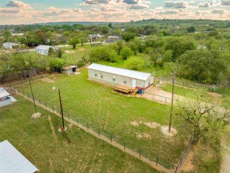 1305 W 3rd Street Breckenridge TX 76424