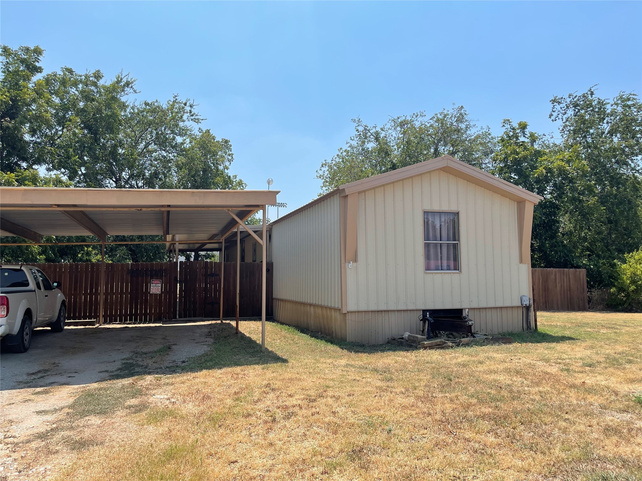 823 W Thompson Street Jacksboro TX 76458