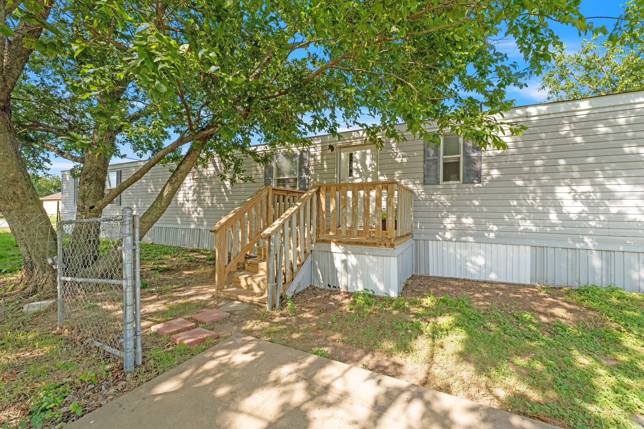 1250 N Belknap Street Stephenville TX 76401