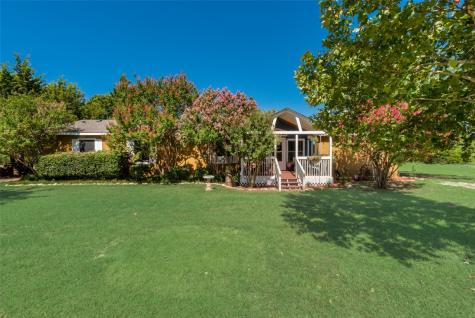 402 County Road 4371 Decatur TX 76234