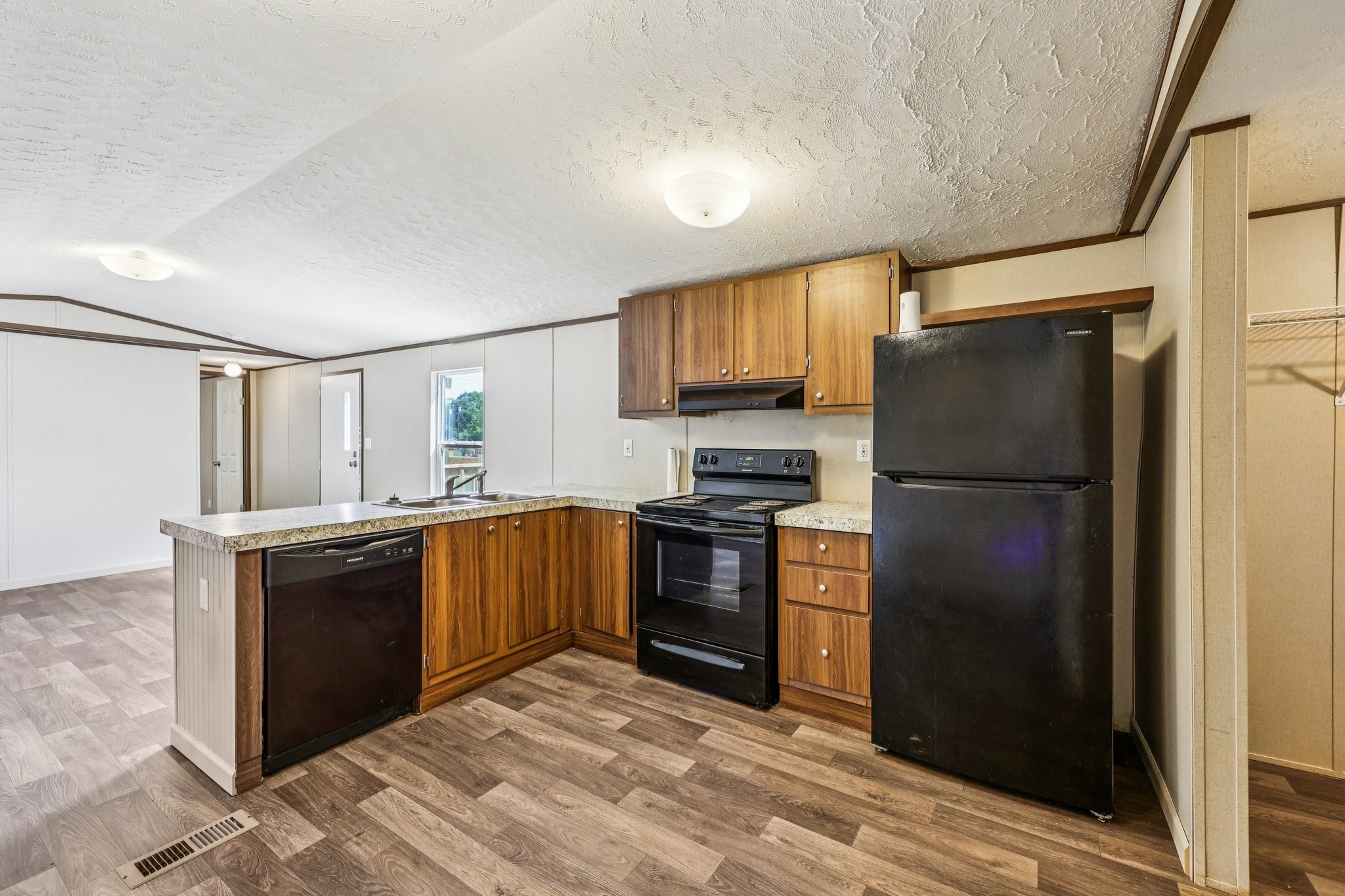 4214 Tejas Trail Granbury TX 76048
