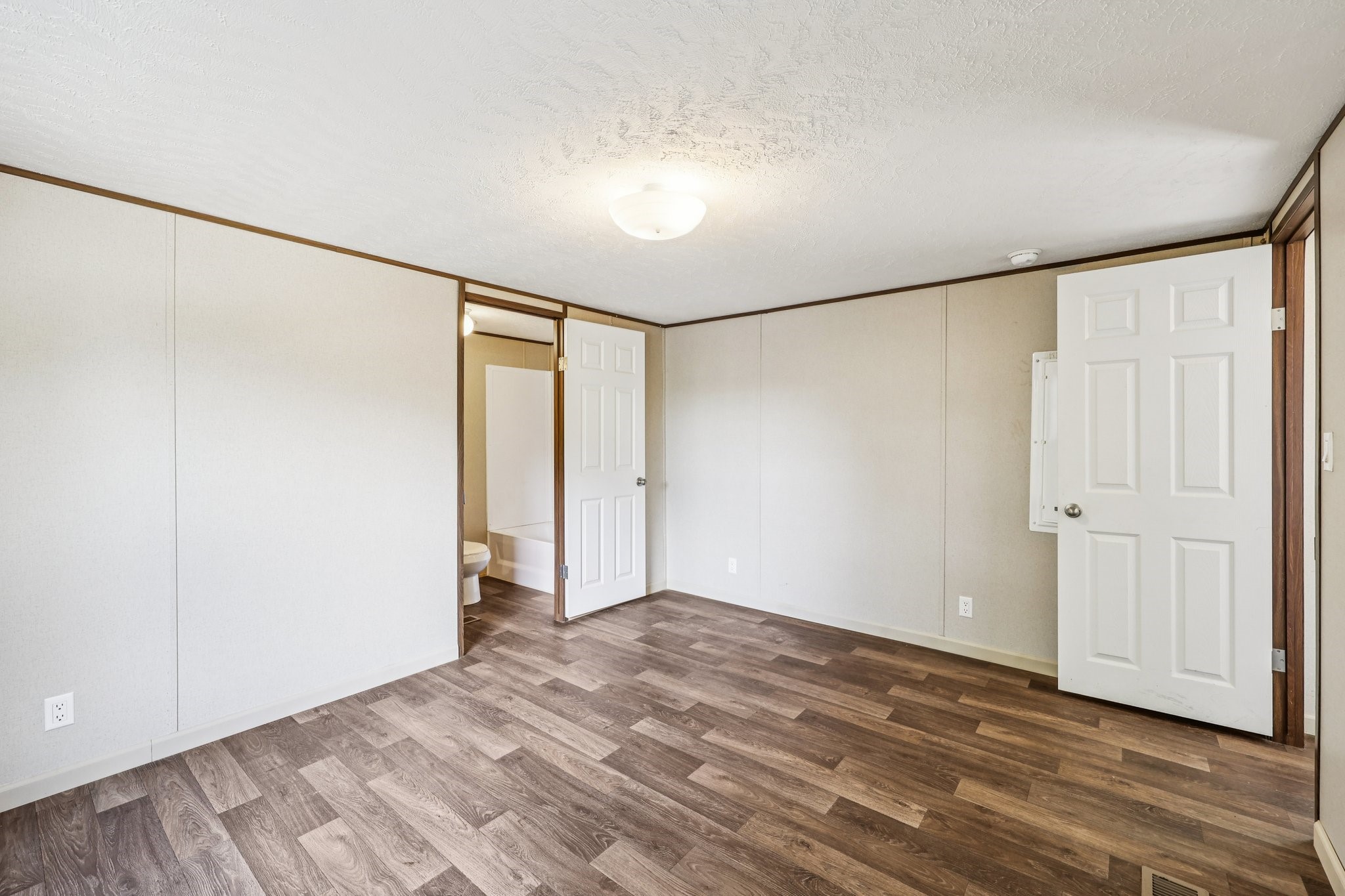 4214 Tejas Trail Granbury TX 76048