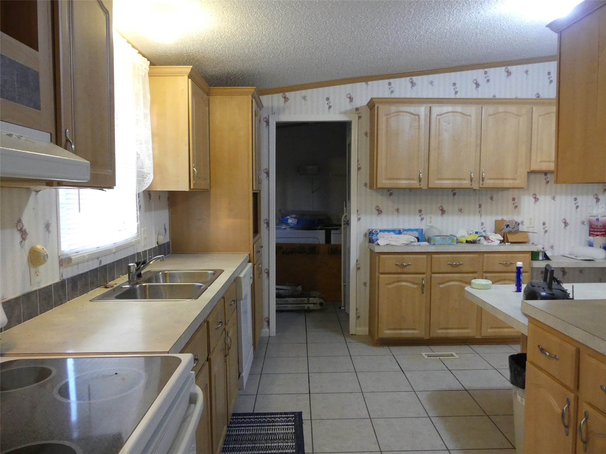 422 Hutchinson Street Bowie TX 76230