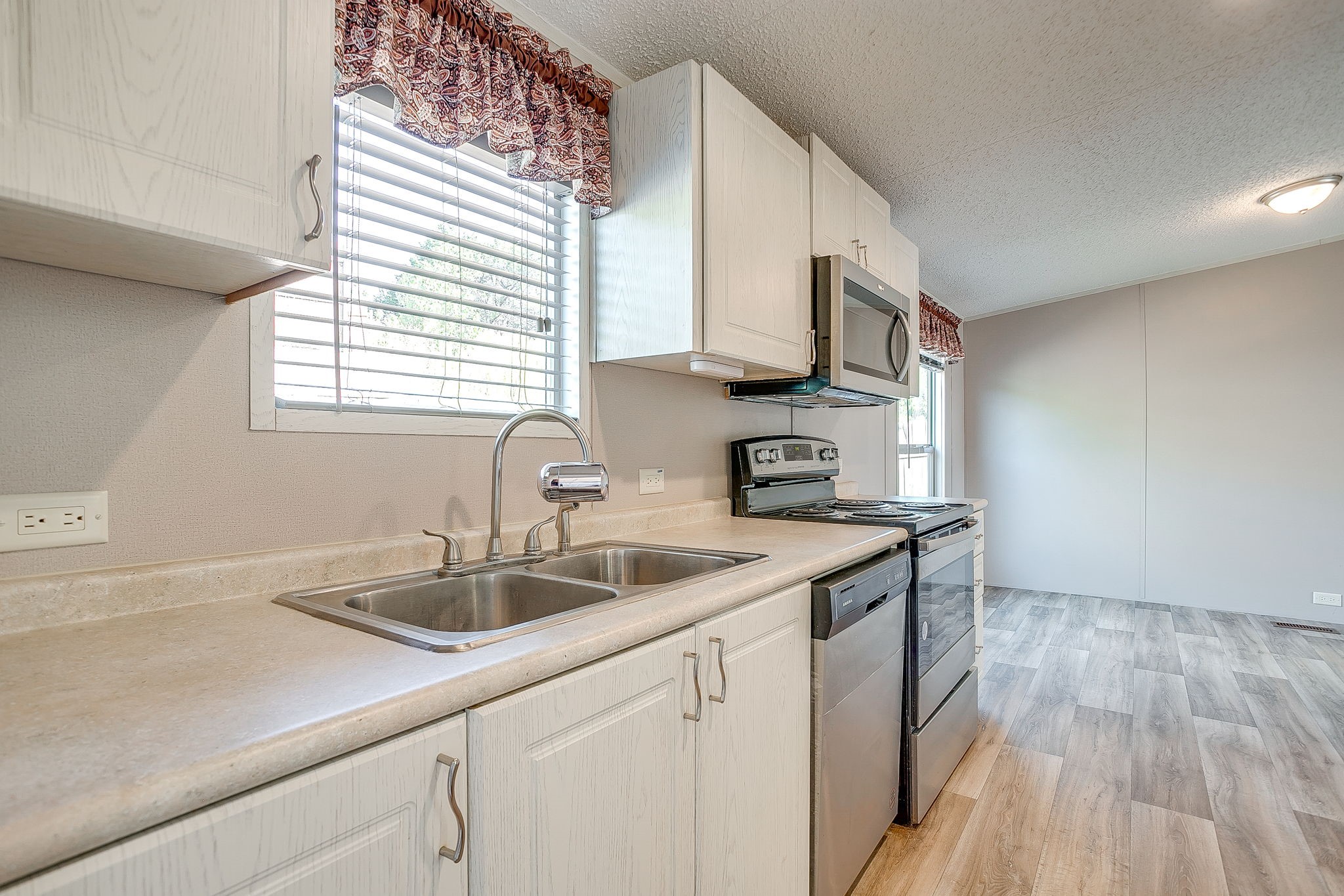 900 Tree Drive Granbury TX 76048