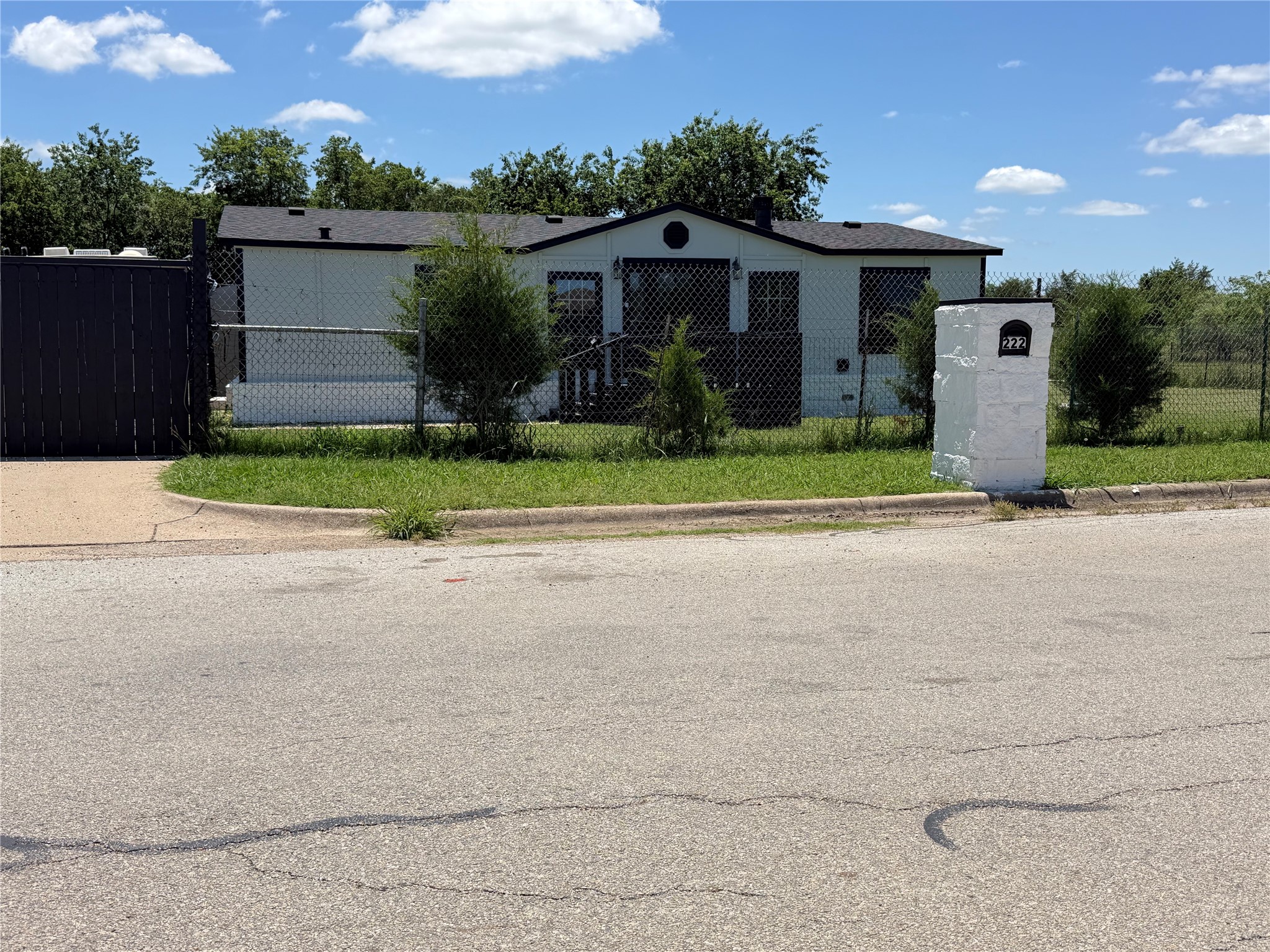 222 Hix Road Cleburne TX 76031