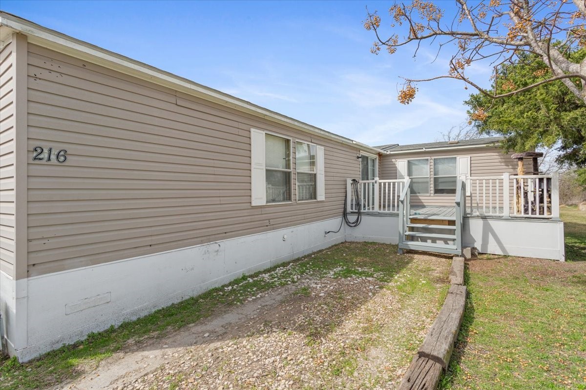 216 Moore Street Rogers TX 76569