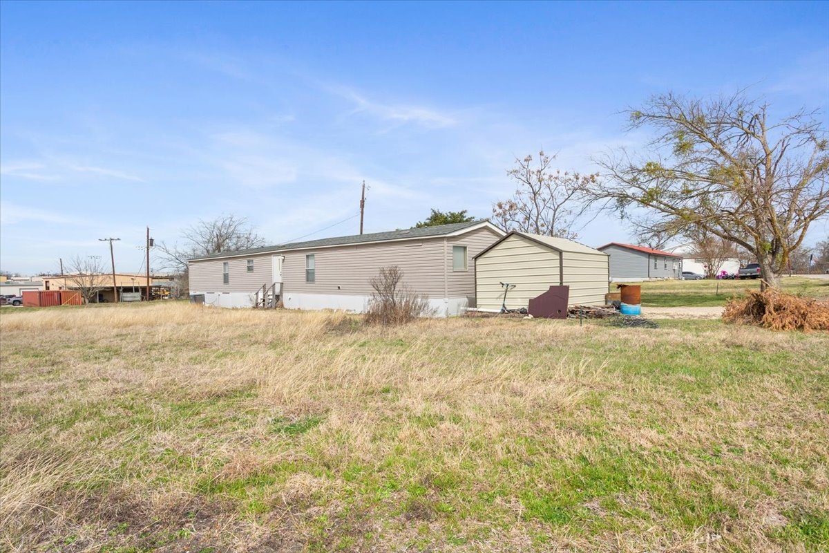 216 Moore Street Rogers TX 76569