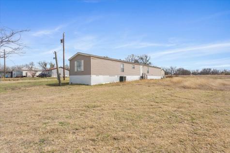 216 Moore Street Rogers TX 76569