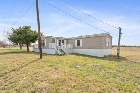 216 Moore Street Rogers TX 76569