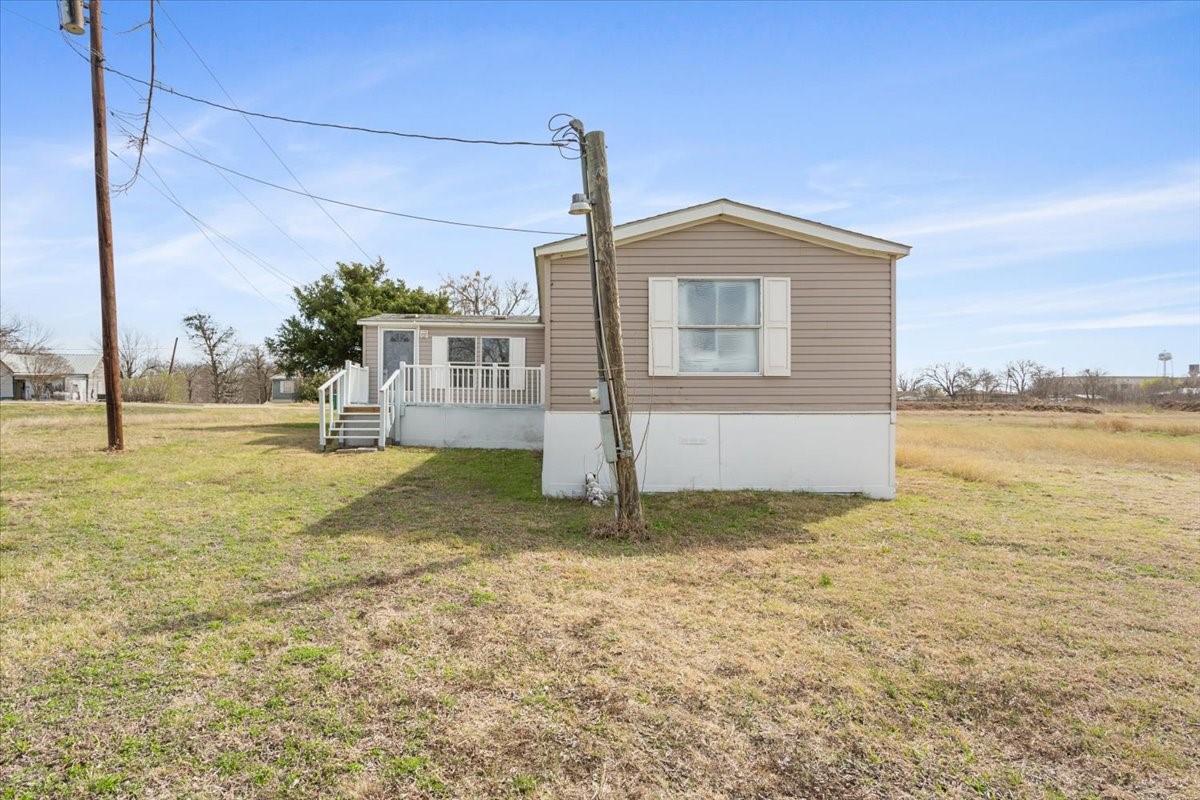 216 Moore Street Rogers TX 76569