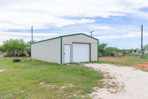 1107 Market Street Tye TX 79563