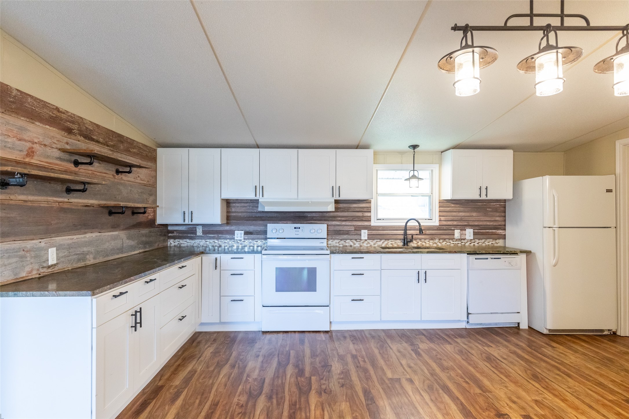 1107 Market Street Tye TX 79563