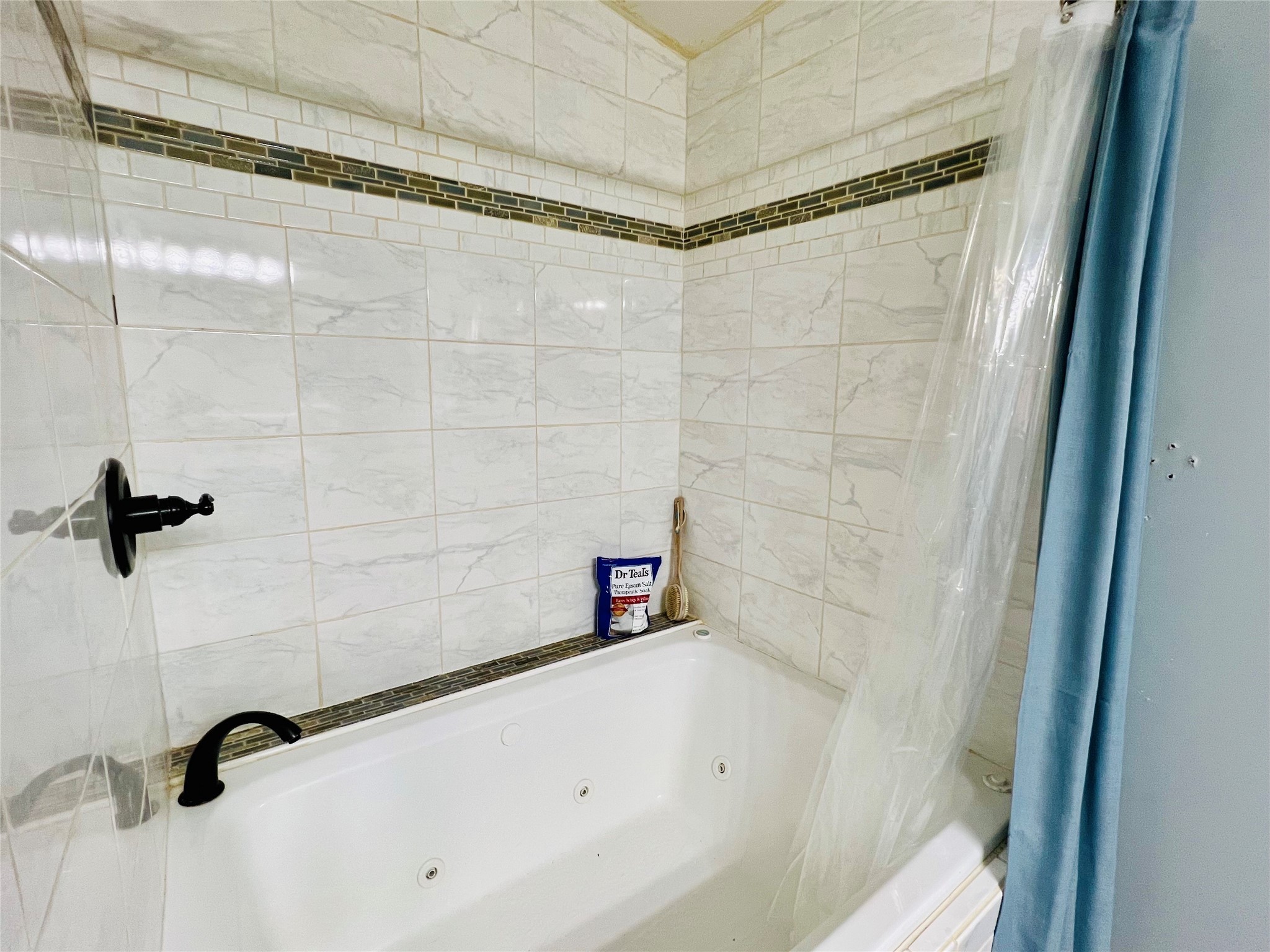 681 Pr 6050 Crockett TX 75835