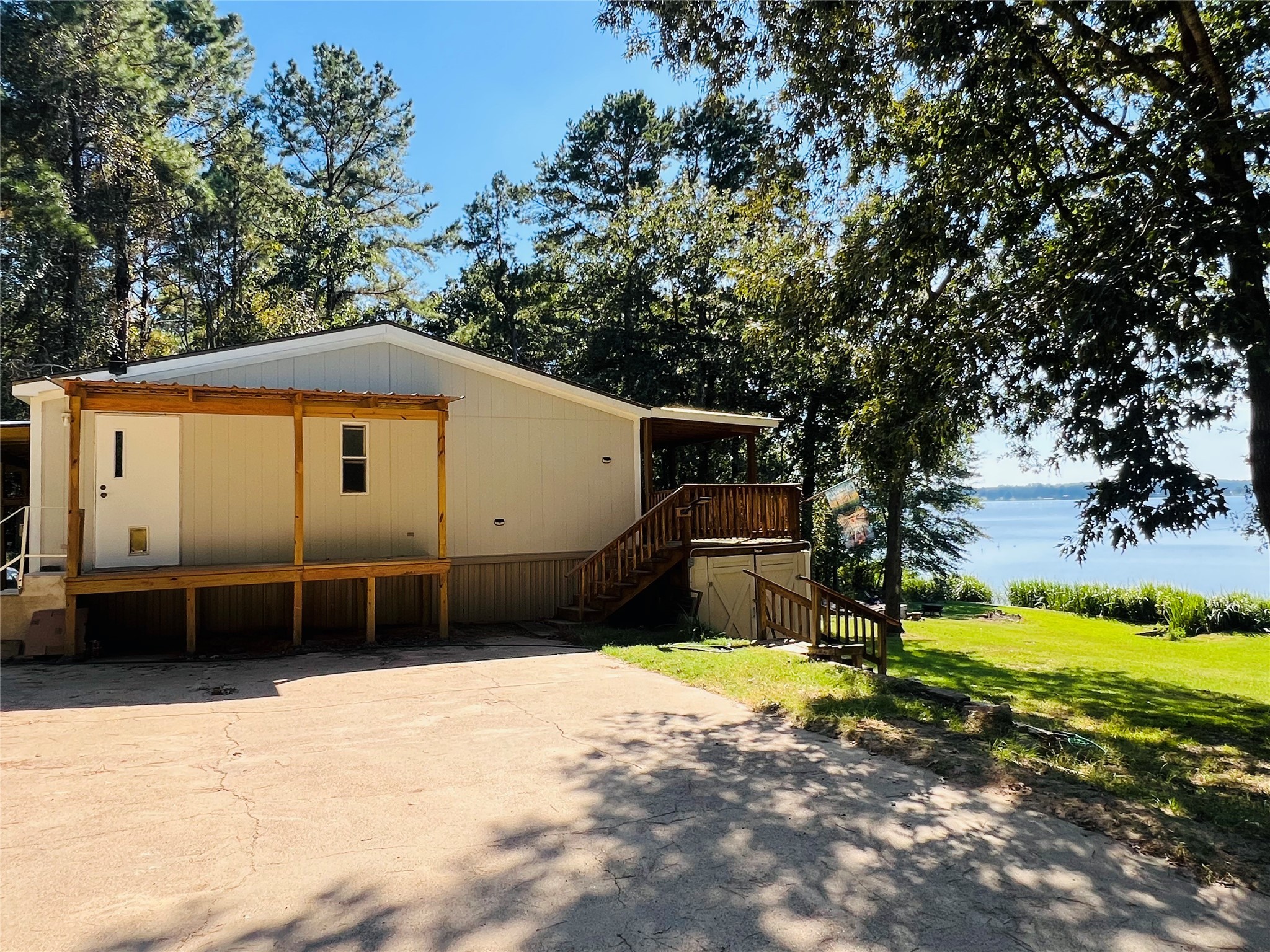 681 Pr 6050 Crockett TX 75835