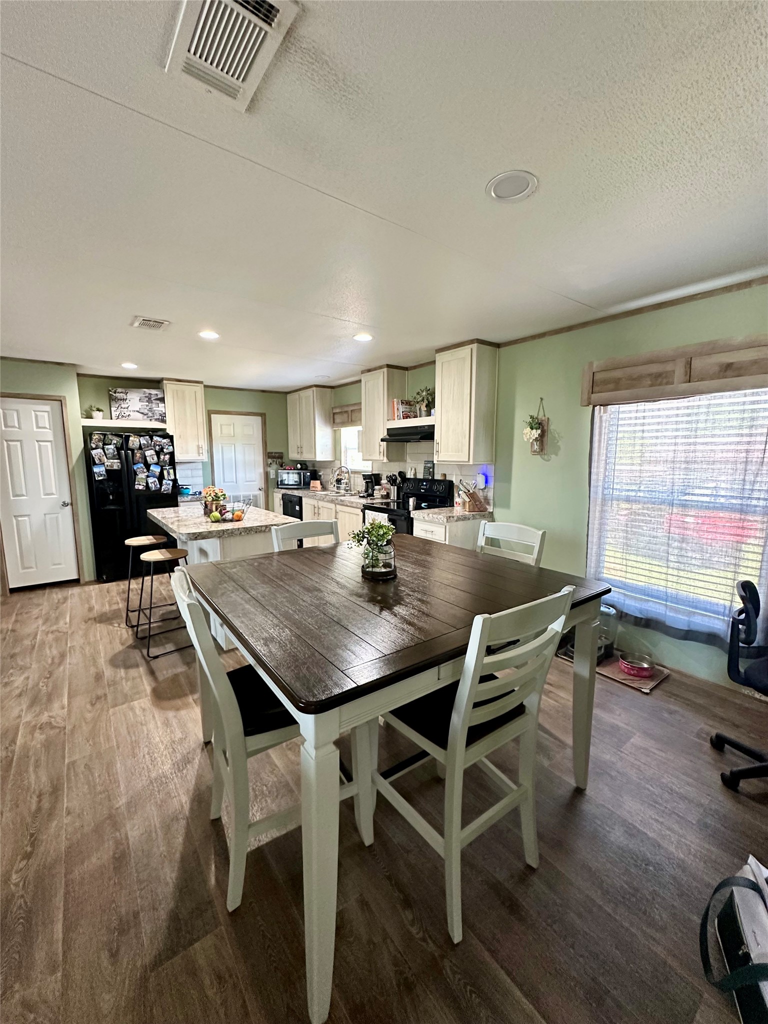 190 Railroad Drive Mabank TX 75156