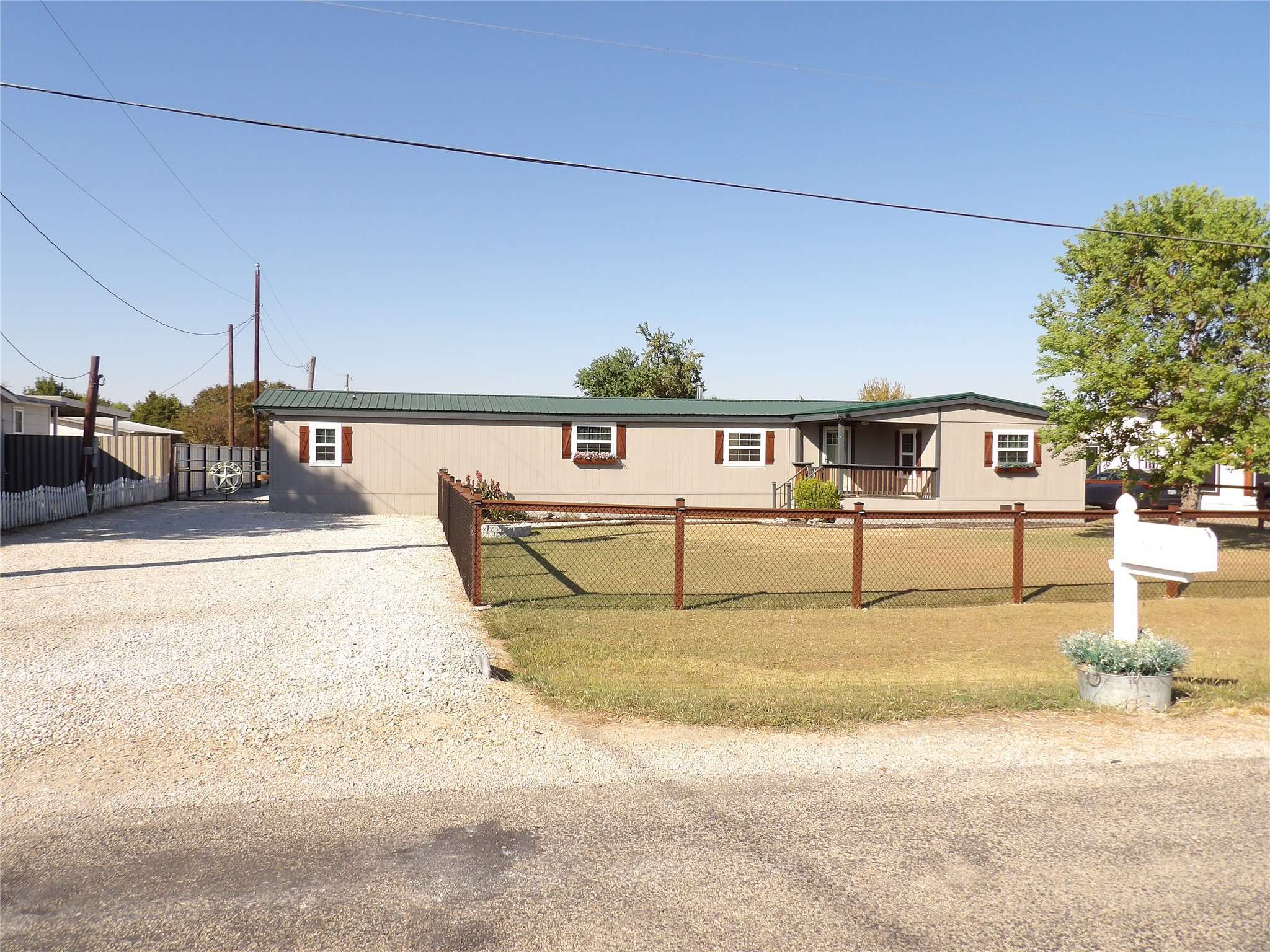 814 Preston Road Red Oak TX 75154