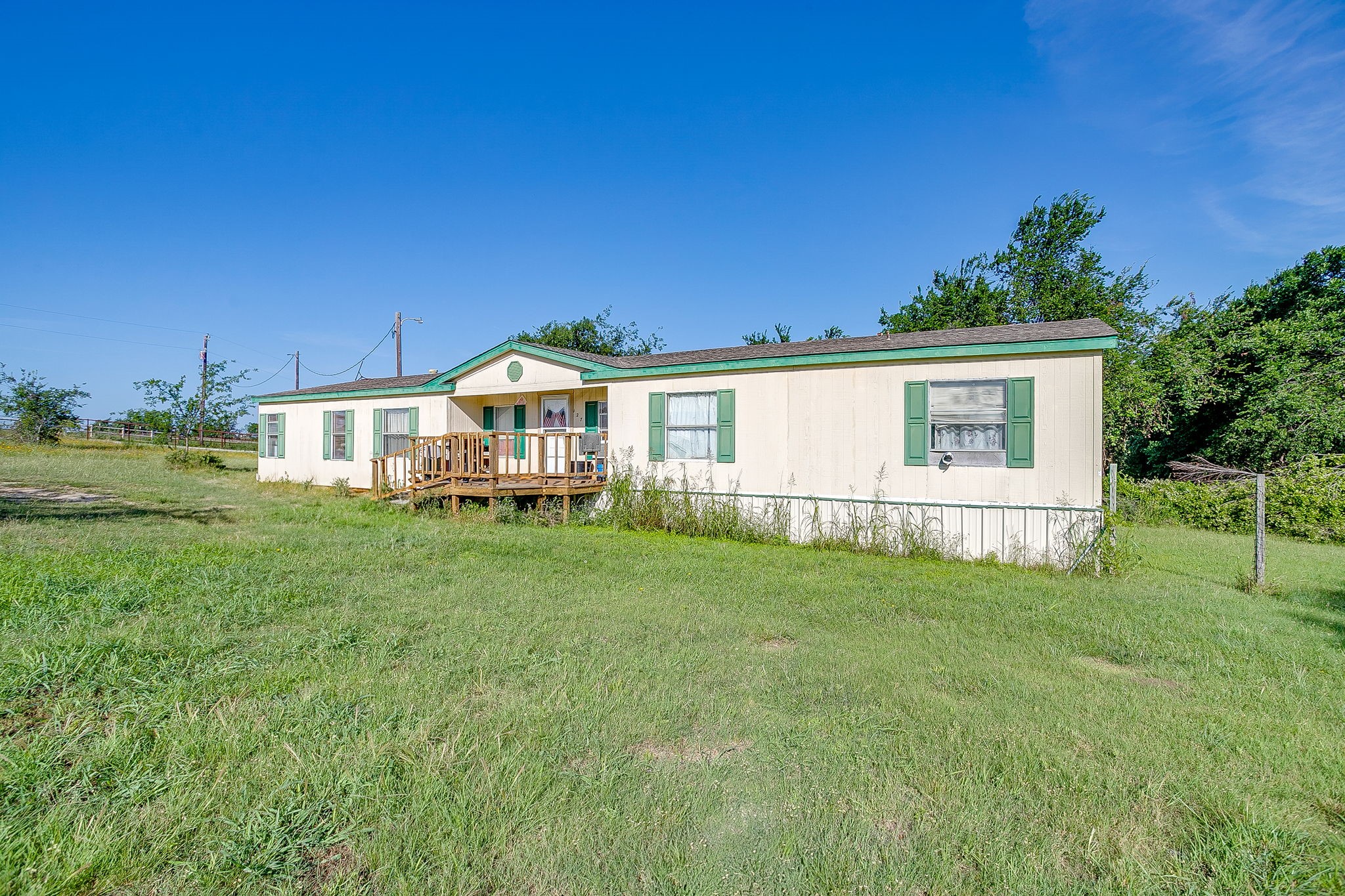 127 Lelon Lane Springtown TX 76082