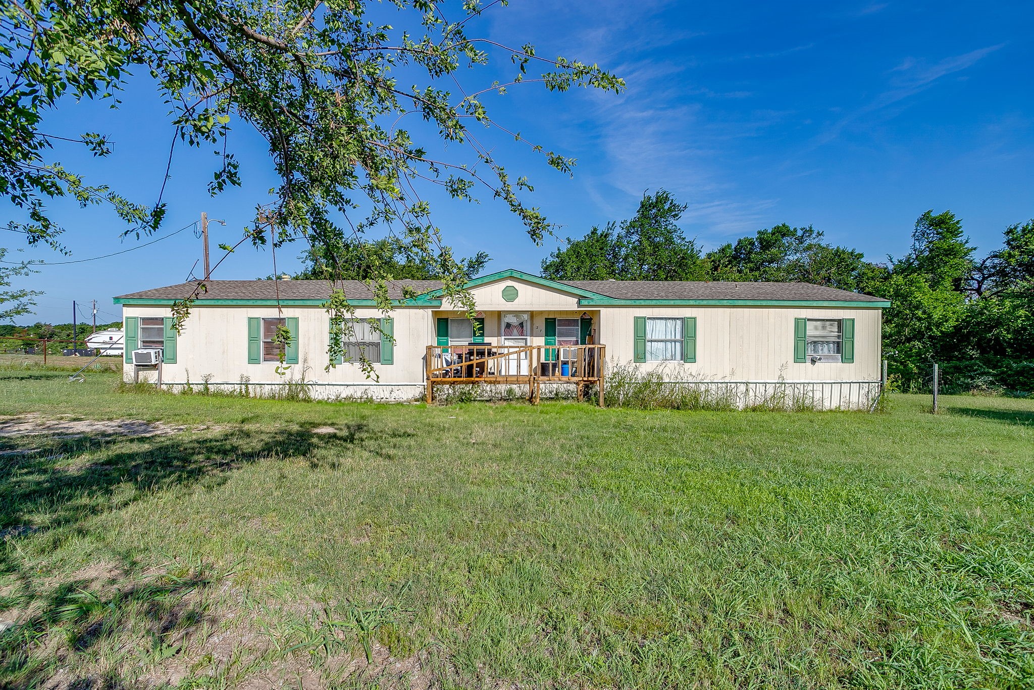 127 Lelon Lane Springtown TX 76082