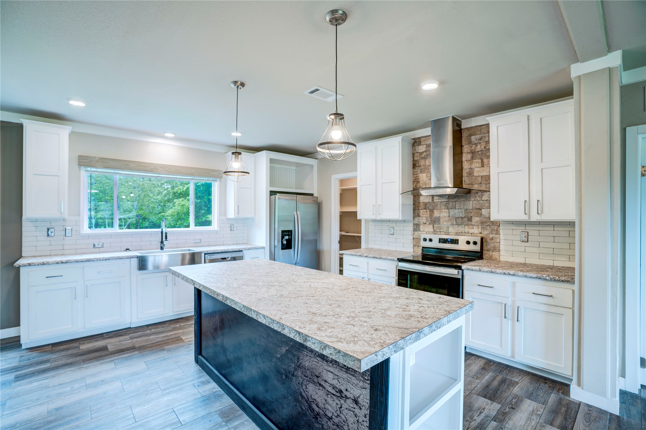 135 Lelon Lane Springtown TX 76082