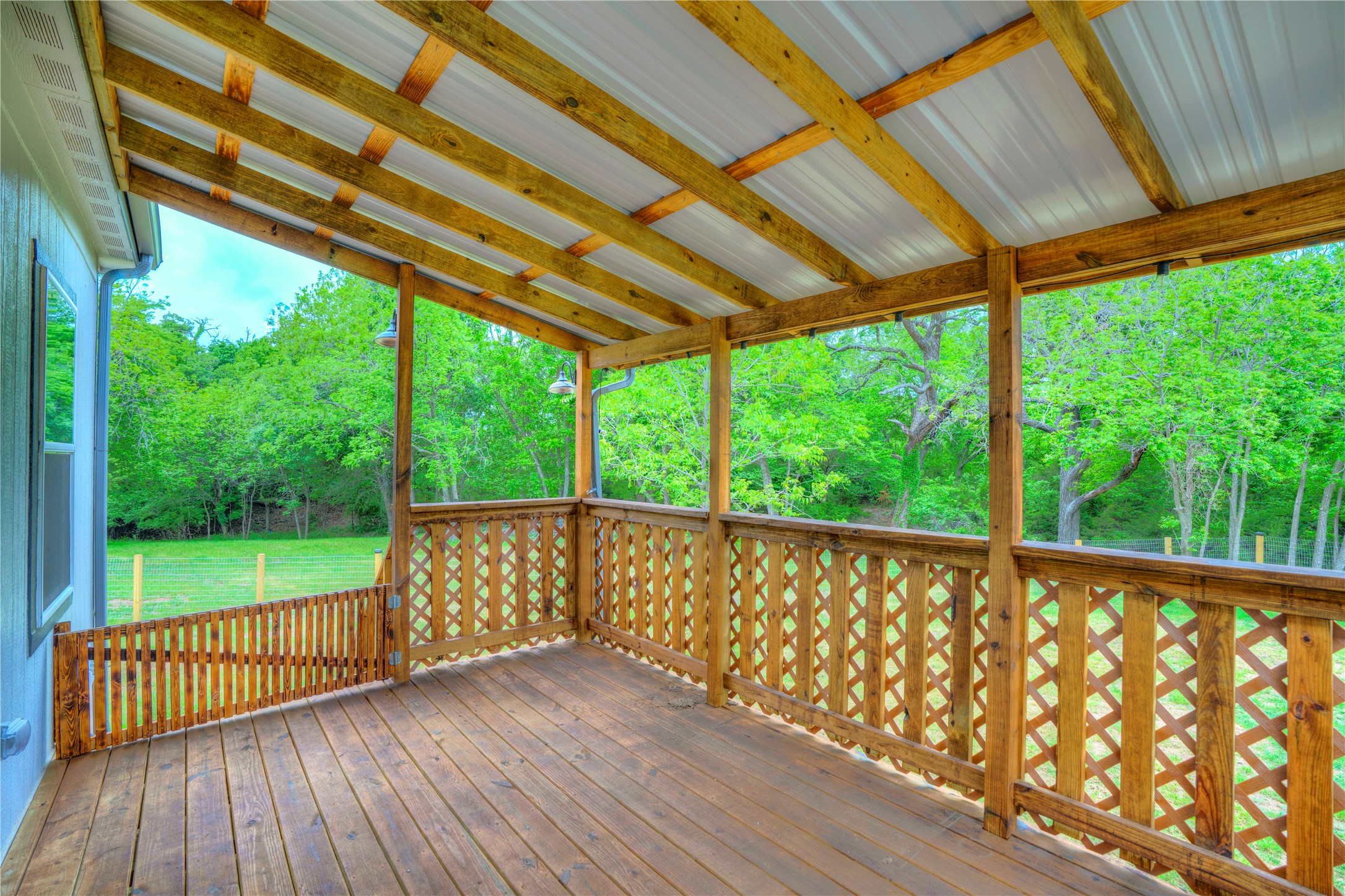 135 Lelon Lane Springtown TX 76082